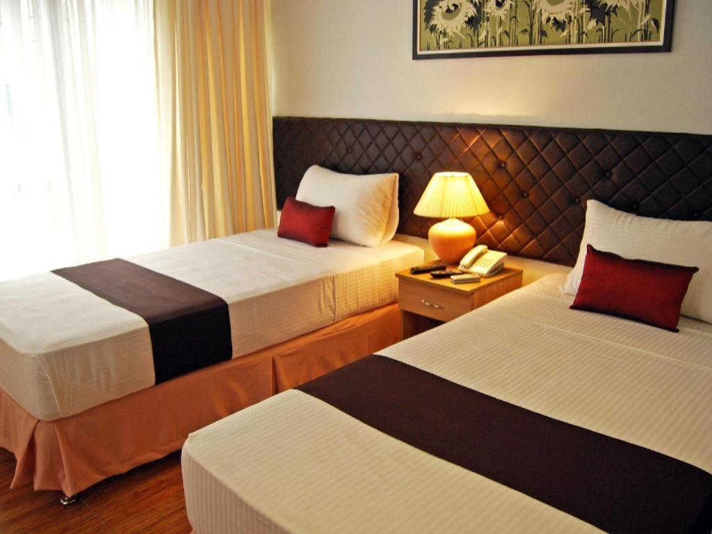 Capitol Central Hotel And Suites Cebu Екстериор снимка