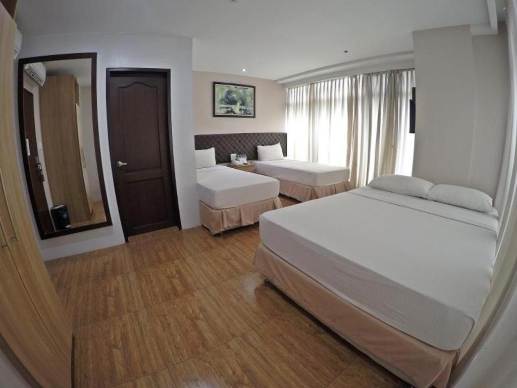 Capitol Central Hotel And Suites Cebu Екстериор снимка