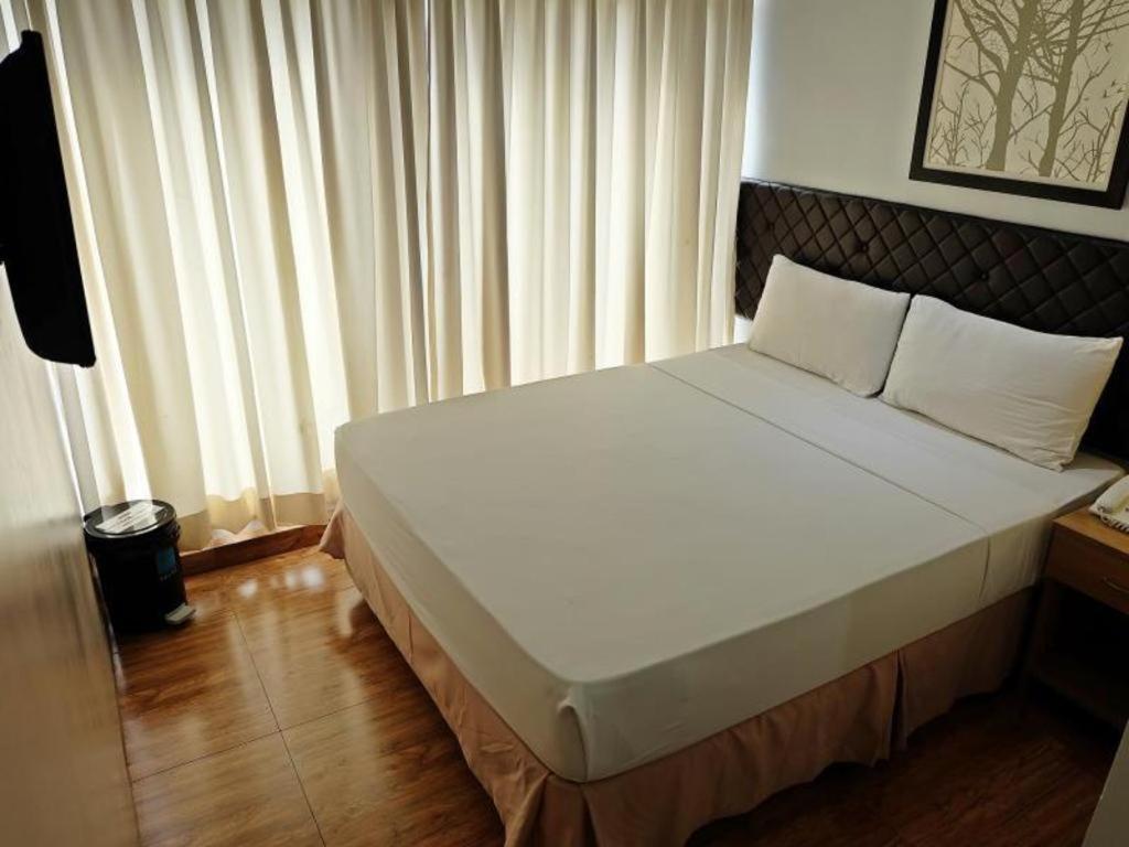 Capitol Central Hotel And Suites Cebu Екстериор снимка