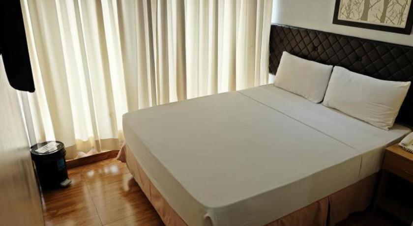 Capitol Central Hotel And Suites Cebu Екстериор снимка